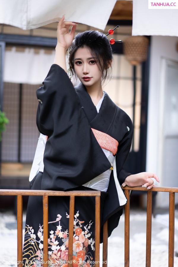 laura阿姣  [XiuRen]高清写真图 2022.11.30 No.5932 laura阿姣 和服美腿第13张图片